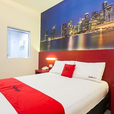 Reddoorz Near Hawaii Water Park Hotel Malang Buitenkant foto